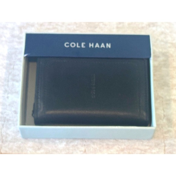 Cole Haan Black Leather Trigger Wallet Men's NIB Genuine Leather MSRP $88 Gift - Picture 1 of 8